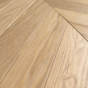 Solid parquet, Herringbone, Oak, rustic grade, &ldquo;Peach&rdquo; 15x90x600 mm