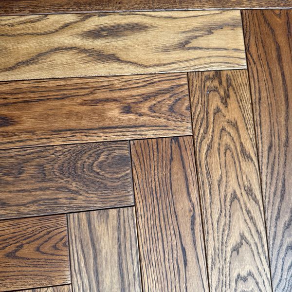 Parquet board, Herringbone, Oak, rustic grade, &ldquo;Tiger&rdquo; 15x90x600 mm