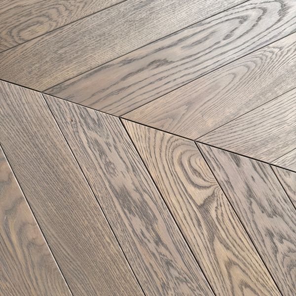 Parquet board, Chevron, Oak, rustic grade, &ldquo;Pearl Grey&rdquo; 15x90x600 mm