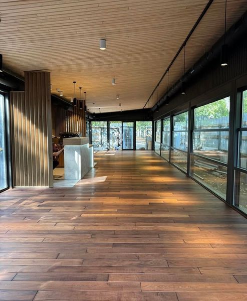 Thermal maple decking board, extra grade