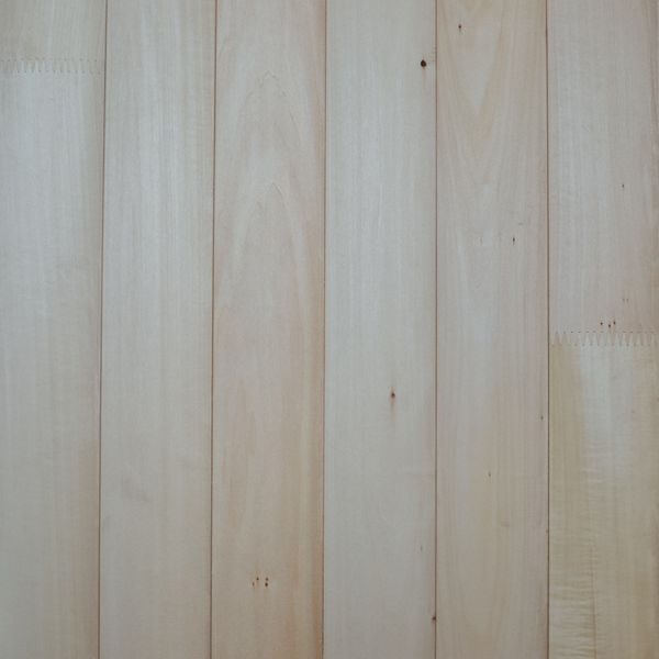 Linden log siding, select grade, 17x80x2000&ndash;4000 mm